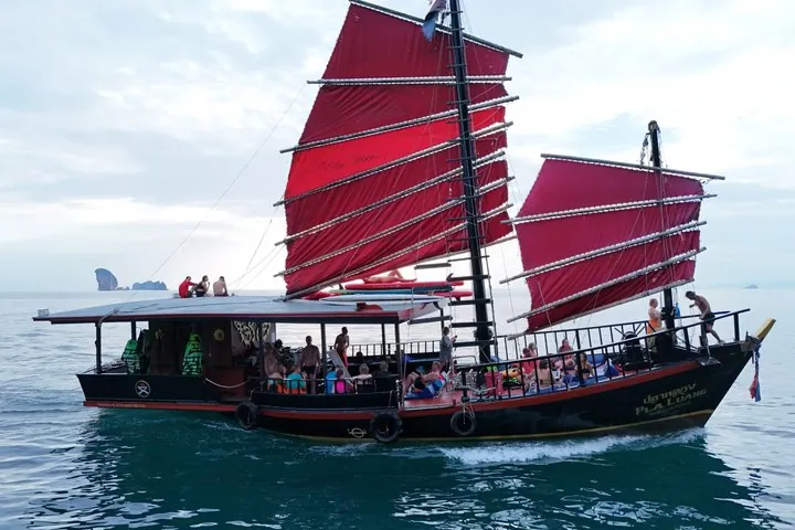 Krabi 4 Island Sunset Snorkeling Cruise + Bioluminescent Swim