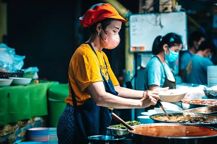 Meet the local food heroes on the streets and in the markets of Chiang Mai