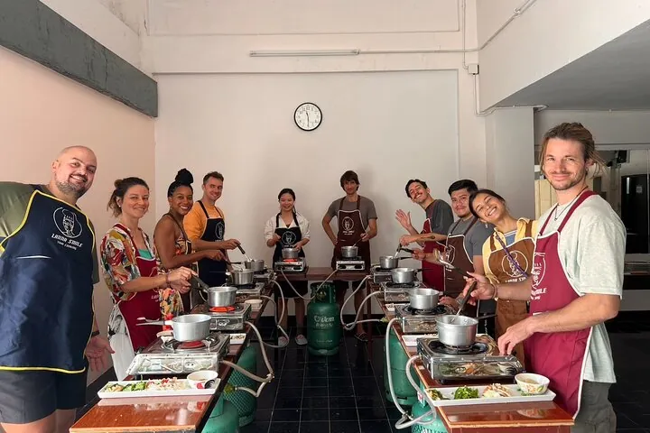 Lanna Smile Thai Cooking Class in Chiang Mai with Market tour — photo 3