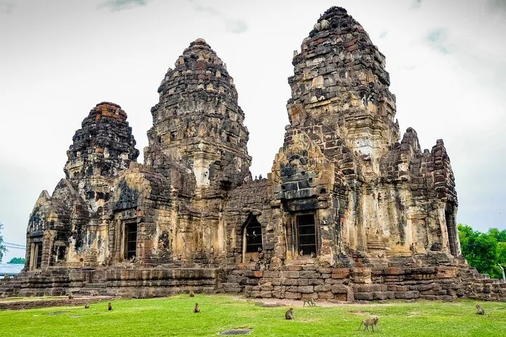 Lopburi Monkey Temple & Ayutthaya Old City Tour From Bangkok — photo 2