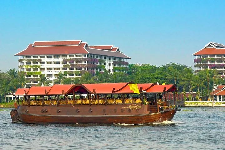 Manohra Boat