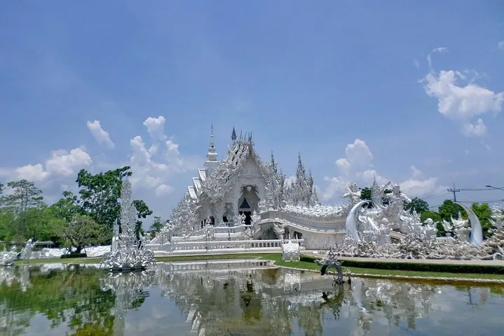 One Day Tour Chiang Rai(White Temple , Blue Temple, Black House) Private Tour — photo 2