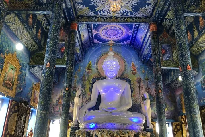 One Day Tour Chiang Rai(White Temple , Blue Temple, Black House) Private Tour — photo 5
