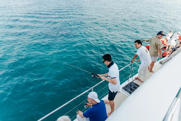 Pattaya Full-Day SUNSET Yacht exclusive Island(Buffet,Snorkeling) — photo 5