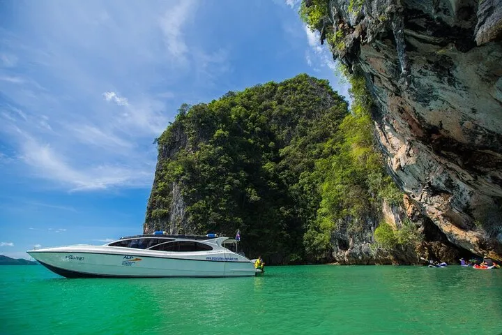 Phang Nga Bay Day Trip to Panak and James Bond Island by Speedboat from Phuket