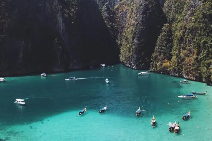 Phi Phi, Maya and Bamboo Islands Day Tour by Speedboat in Krabi — photo 3