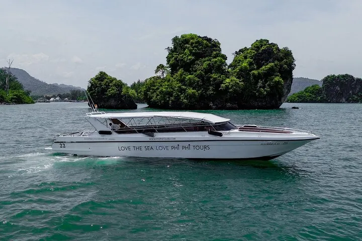 Phi Phi, Maya and Bamboo Islands Day Tour by Speedboat in Krabi — photo 5