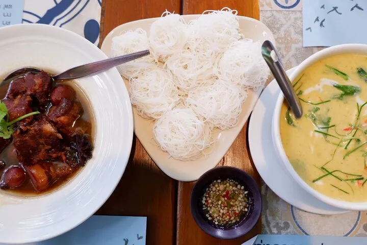 Phuket Night Food Tour & Old Town’s Magical Lights