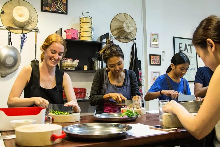 Cooking with smiles at Pink Chili, Thai Cooking Class in Bangkok