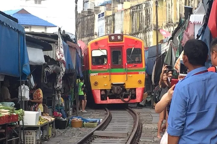 Train passing the market at MaeKlong