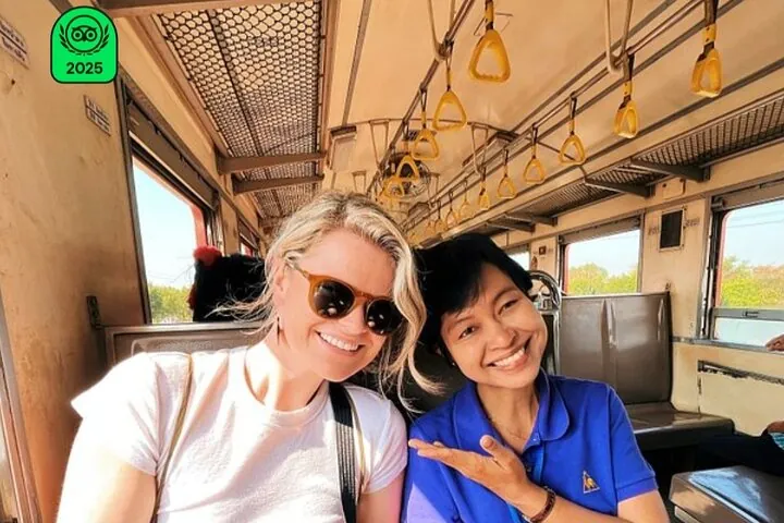 Optional train ride to Maeklong railway market (if time permitted)