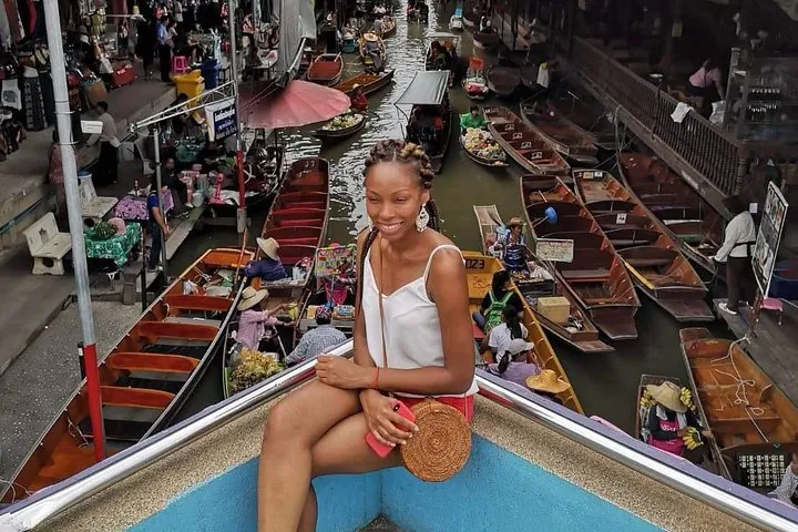 Damnoensaduak Floating market. The first and the famous Floating market in Thailand
