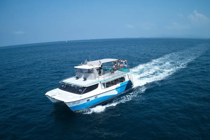Private Full-Day Boat Tour at Promthep Cape and Banana Beach