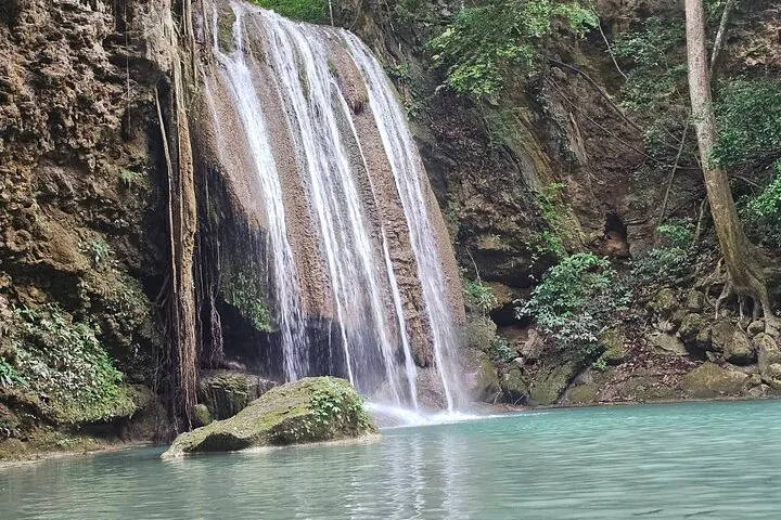 Private Tour to Erawan Waterfall and Boat Tour in Kanchanaburi — photo 5