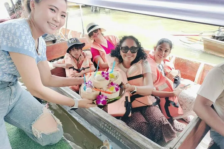 Private Tour to Railway Market, Floating Market And Ayutthaya — photo 4