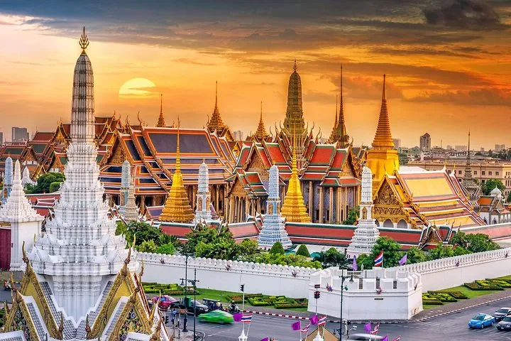 Royal Grand Palace and Bangkok Temples: Half Day Tour