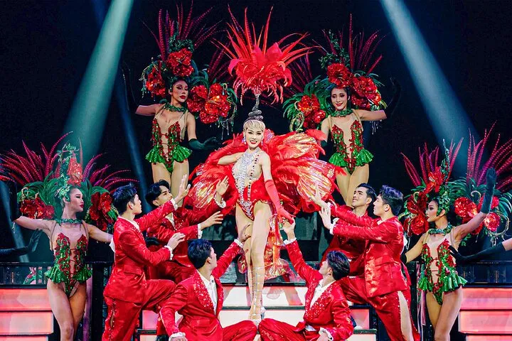 Simon Cabaret: Phuket’s Ladyboy Glamour Show