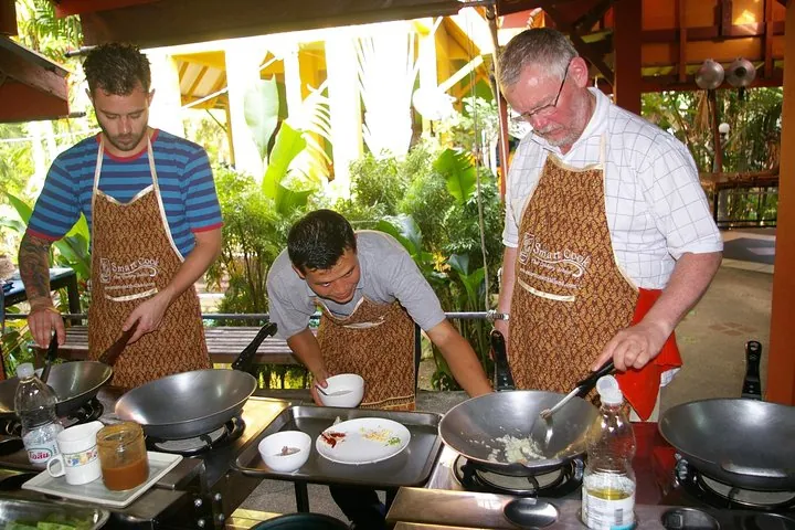 Small-Group Smart Thai Cooking Class in Krabi — photo 2