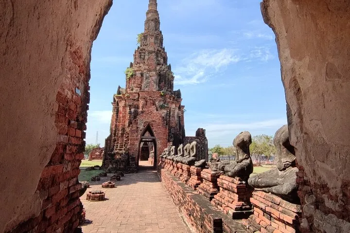 Small Group Tour to Ayutthaya Temples from Bangkok with Lunch