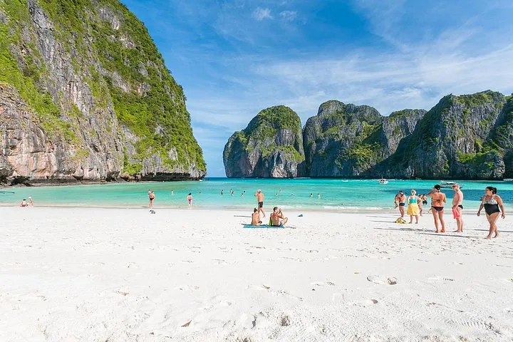 Phi Phi Islands Speedboat Snorkelling Tour from Koh Phi Phi