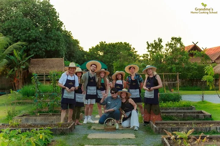Sunset Thai Cooking with Grandma - Farm & Evening Feast — photo 3