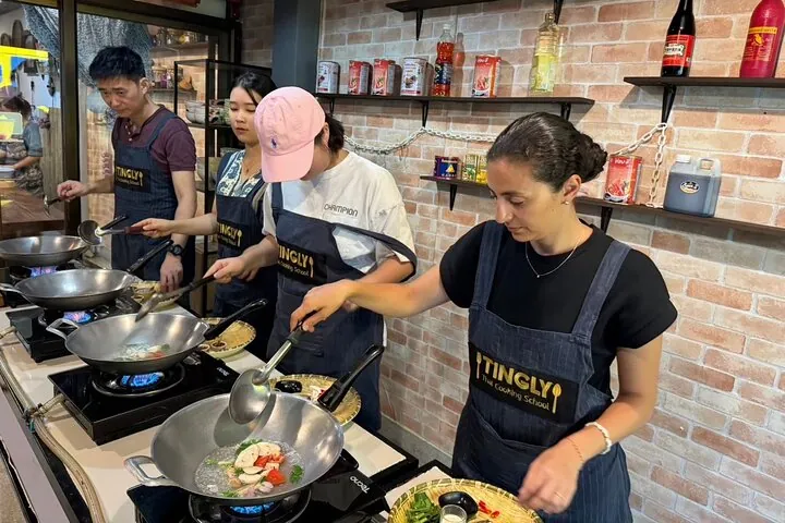 Tingly Thai cooking school