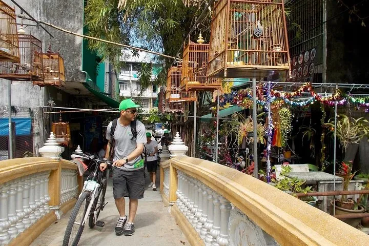 Thai Culture and Bangkok Local Life 4- Hour Bike Tour