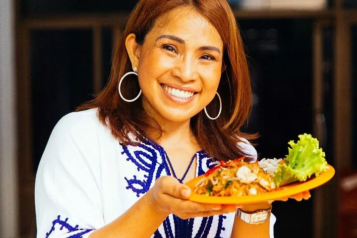 The 10 Tastings of Bangkok: Private Street Food Tour