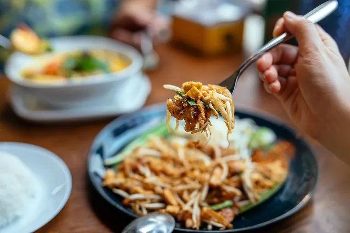 The 10 Tastings of Chiang Mai With Locals: Private Street Food Tour — photo 2