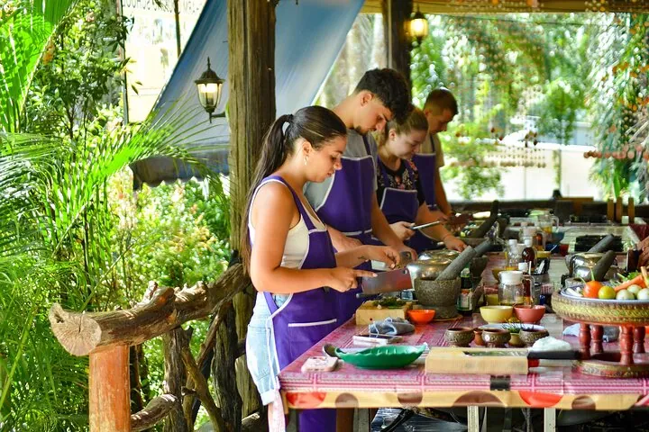 The Best Cooking Class at Thai Charm Cooking School in Krabi — photo 3