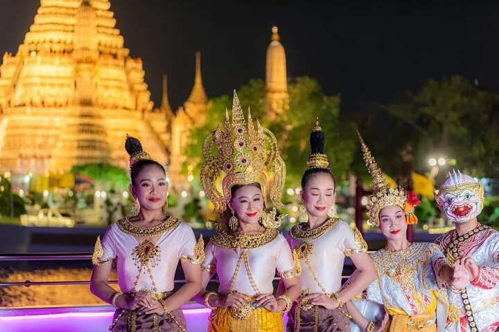 The Newest Luxury 5 Star Bangkok Chaophraya Dinner Cruise