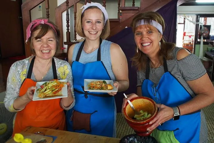Tomyumthai Cooking Class in Chiang Mai — photo 3