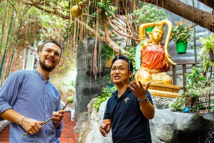 Talk to a real local from Bangkok