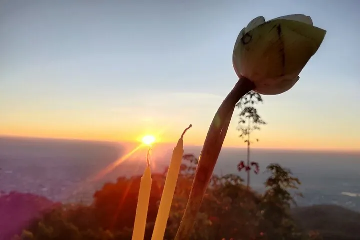 Wat Phra That Doi Suthep spiritual Sunrise Tour with an Ex-monk — photo 3